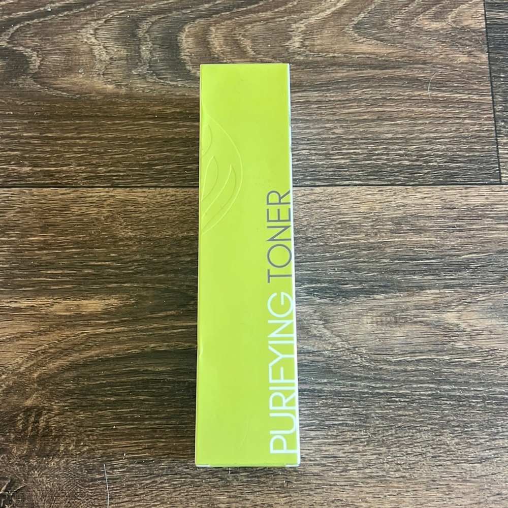 Purifying toner